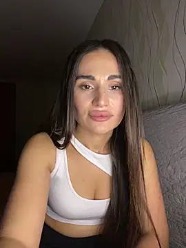 Snapshot of MonikaSi chatting on 01-05-26, 05:27 MonikaSi online show from 01-05-26, 05:27