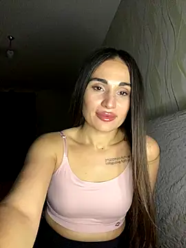 Snapshot of MonikaSi chatting on 01-06-26, 06:33 MonikaSi online show from 01-06-26, 06:33