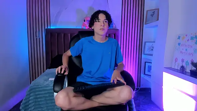 SthepanodiMonaco online show from 04-17-26, 03:20