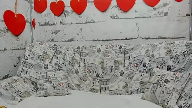 Snapshot of Comely_Camillla chatting on 03-23-26, 04:16 Comely Camillla online show from 03-23-26, 04:16
