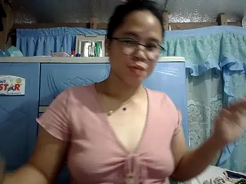 Snapshot of xxdreamgirl69 chatting on 06-25-26, 05:12 xxdreamgirl69 online show from 06-25-26, 05:12