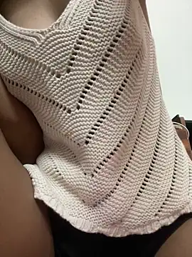 Snapshot of Namratajainn chatting on 12-16-25, 04:45 Namratajainn online show from 12-16-25, 04:45