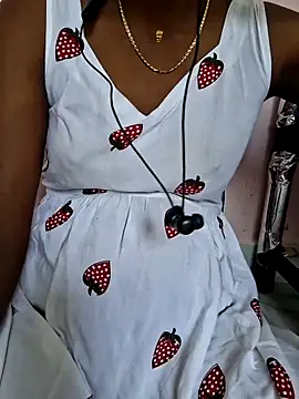 Snapshot of Tamil_Laksh chatting on 02-11-26, 06:07 Tamil Laksh online show from 02-11-26, 06:07