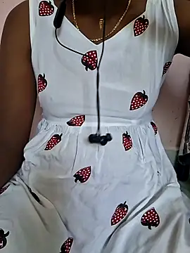 Snapshot of Tamil_Laksh chatting on 02-17-26, 05:37 Tamil Laksh online show from 02-17-26, 05:37