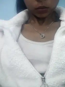 Snapshot of Isha_Liha chatting on 12-03-25, 05:37 Isha Liha online show from 12-03-25, 05:37