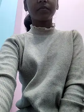 Snapshot of Isha_Liha chatting on 12-14-25, 07:25 Isha Liha online show from 12-14-25, 07:25