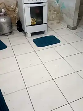 Snapshot of _-_putinha_- chatting on 12-18-25, 10:54 - putinha - online show from 12-18-25, 10:54