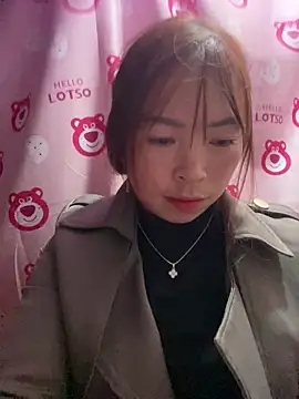 Snapshot of alissa-ww chatting on 12-16-25, 02:22 alissa-ww online show from 12-16-25, 02:22