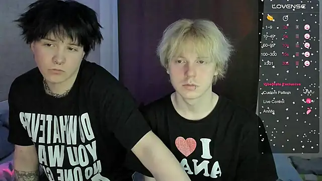 Snapshot of miya_meow_miku chatting on 12-04-25, 03:43 miya meow miku online show from 12-04-25, 03:43