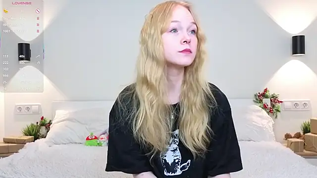 Snapshot of GhisllaineWestler chatting on 02-07-26, 05:11 GhisllaineWestler online show from 02-07-26, 05:11