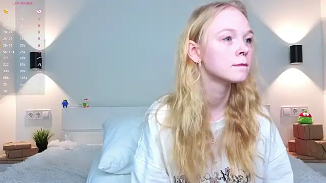 Snapshot of GhisllaineWestler chatting on 02-15-26, 07:51 GhisllaineWestler online show from 02-15-26, 07:51