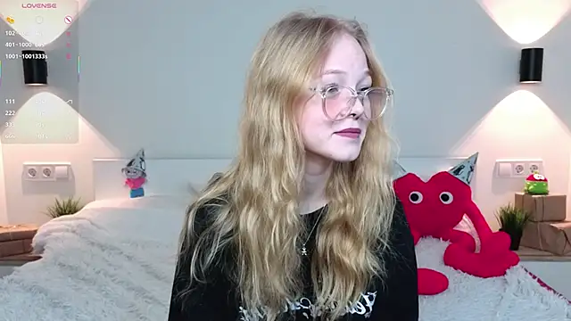 Snapshot of GhisllaineWestler chatting on 02-28-26, 04:24 GhisllaineWestler online show from 02-28-26, 04:24