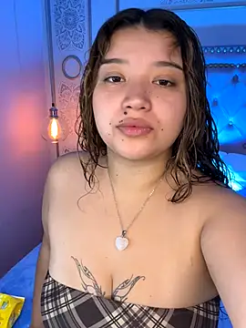 Snapshot of honny_blaice chatting on 12-04-25, 12:03 honny blaice online show from 12-04-25, 12:03