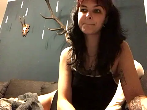 Snapshot of alinavampira_ chatting on 12-02-25, 08:26 alinavampira online show from 12-02-25, 08:26