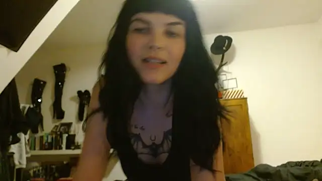 Snapshot of alinavampira_ chatting on 05-30-26, 07:55 alinavampira online show from 05-30-26, 07:55