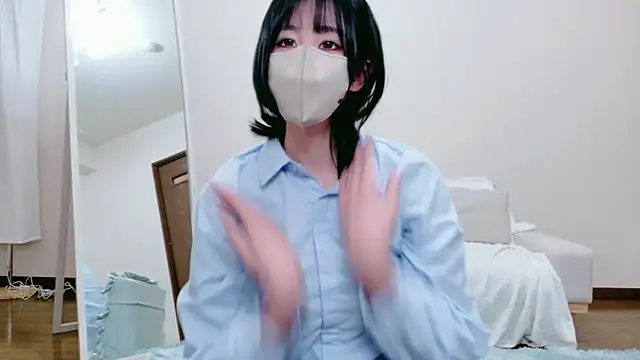 Snapshot of Emiri-jpn chatting on 02-19-26, 10:33 Emiri-jpn online show from 02-19-26, 10:33