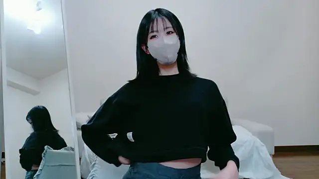 Snapshot of Emiri-jpn chatting on 03-05-26, 10:11 Emiri-jpn online show from 03-05-26, 10:11