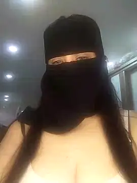 Snapshot of lolotheone chatting on 04-28-26, 11:26 lolotheone online show from 04-28-26, 11:26