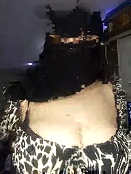 Snapshot of lolotheone chatting on 05-12-26, 12:13 lolotheone online show from 05-12-26, 12:13