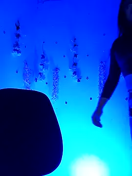 Snapshot of Emy_cutee chatting on 01-19-26, 12:53 Emy cutee online show from 01-19-26, 12:53