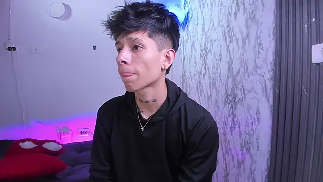 Snapshot of Jake_beach_ chatting on 12-03-25, 01:46 Jake beach online show from 12-03-25, 01:46