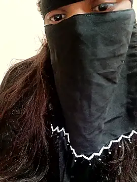 Snapshot of Rukmadi_hot chatting on 12-16-25, 03:11 Rukmadi hot online show from 12-16-25, 03:11