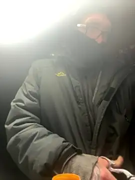 Snapshot of Theonly1uneedd chatting on 02-19-26, 08:32 Theonly1uneedd online show from 02-19-26, 08:32