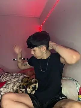 Snapshot of wil_hot chatting on 11-29-25, 05:10 wil hot online show from 11-29-25, 05:10