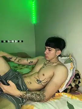 Snapshot of wil_hot chatting on 11-29-25, 05:16 wil hot online show from 11-29-25, 05:16