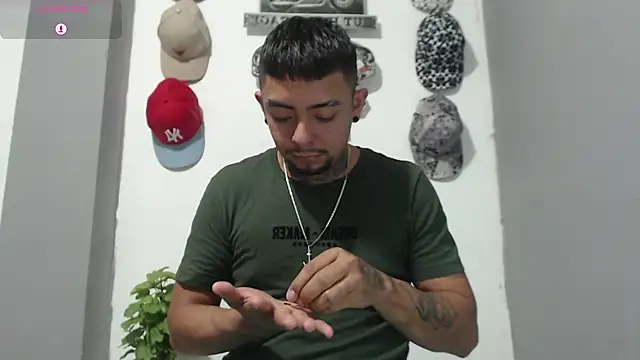 BASTIAN NICOLAS  online show from 02-11-26, 05:51