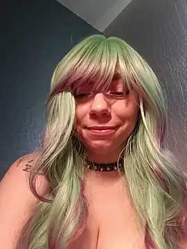 Snapshot of spunfoxxx chatting on 02-13-26, 04:03 spunfoxxx online show from 02-13-26, 04:03