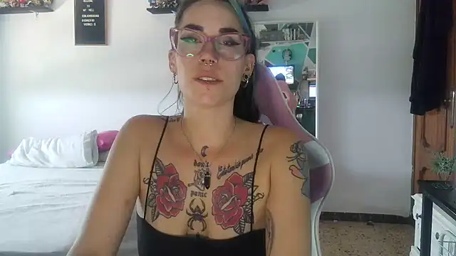 Snapshot of blackrose1997 chatting on 07-20-26, 11:34 blackrose1997 online show from 07-20-26, 11:34