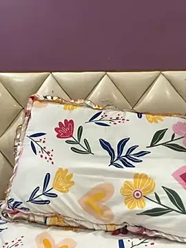 Snapshot of maya00mayaa chatting on 12-20-25, 10:55 maya00mayaa online show from 12-20-25, 10:55