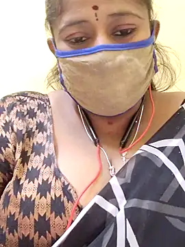 Snapshot of Thanmaya22 chatting on 11-30-25, 10:52 Thanmaya22 online show from 11-30-25, 10:52