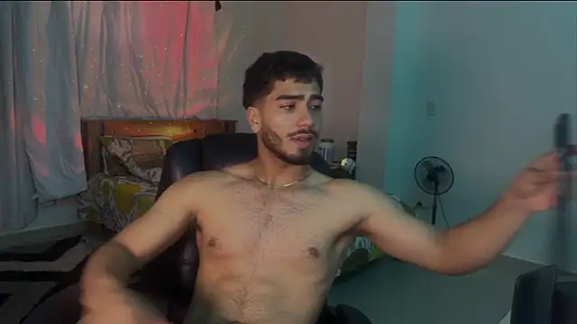 Franco banderas online show from 03-31-26, 02:39