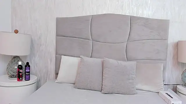 Naomii BDSM online show from 01-15-26, 12:54