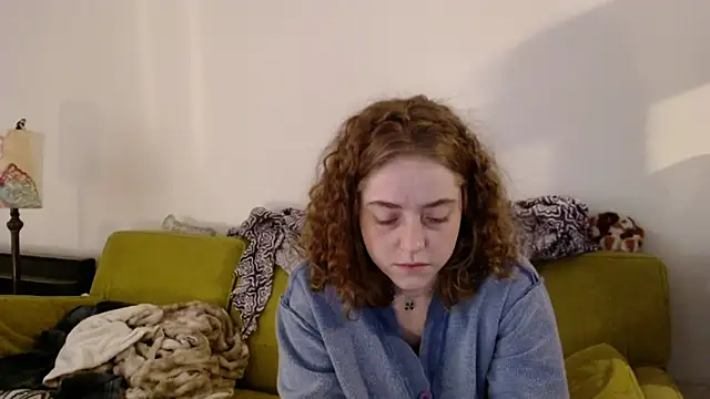 Snapshot of DeliaBlew chatting on 12-15-25, 02:10 DeliaBlew online show from 12-15-25, 02:10