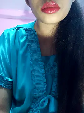 Snapshot of Nila-islam chatting on 12-05-25, 05:42 Nila-islam online show from 12-05-25, 05:42