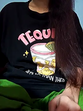 Snapshot of Nila-islam chatting on 02-11-26, 03:44 Nila-islam online show from 02-11-26, 03:44