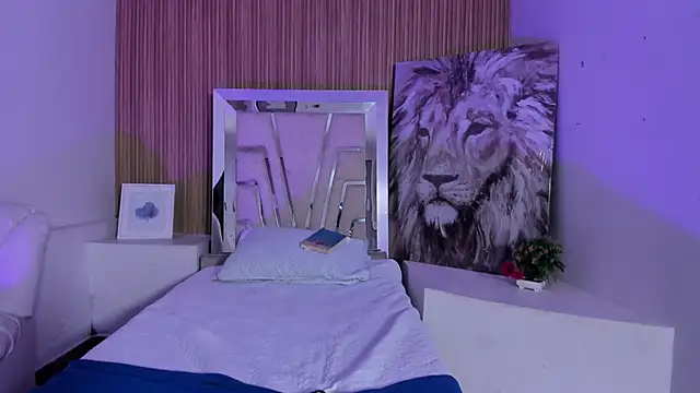 Cherrybombs  online show from 04-11-26, 08:18