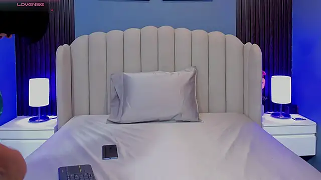 Snapshot of Miia_cute18 chatting on 12-05-25, 12:25 Miia cute18 online show from 12-05-25, 12:25