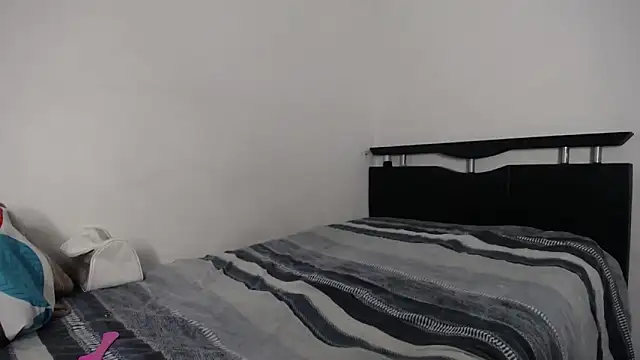 Snapshot of nohemyDream chatting on 12-16-25, 05:23 nohemyDream online show from 12-16-25, 05:23