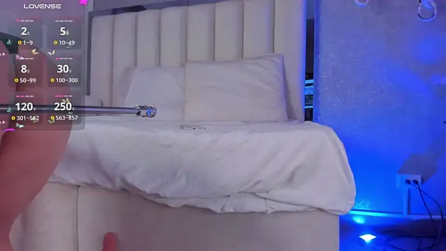 CloeParker  online show from 12-16-25, 11:26