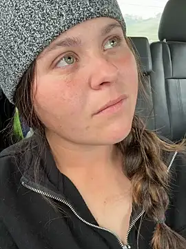 Snapshot of WattledFourth chatting on 12-15-25, 08:24 WattledFourth online show from 12-15-25, 08:24