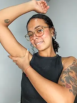 Snapshot of __VioletaHeaven__ chatting on 03-04-26, 11:27 VioletaHeaven online show from 03-04-26, 11:27