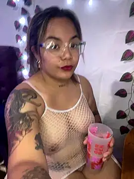 Snapshot of Lindalatina2001 chatting on 01-11-26, 12:59 Lindalatina2001 online show from 01-11-26, 12:59