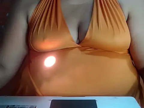 karolbb0 online show from 12-21-25, 06:48