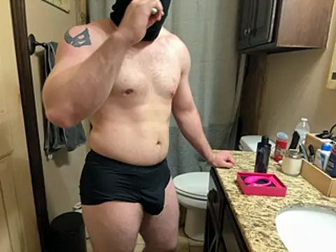 Snapshot of MaskNPlay chatting on 03-18-26, 02:26 MaskNPlay online show from 03-18-26, 02:26