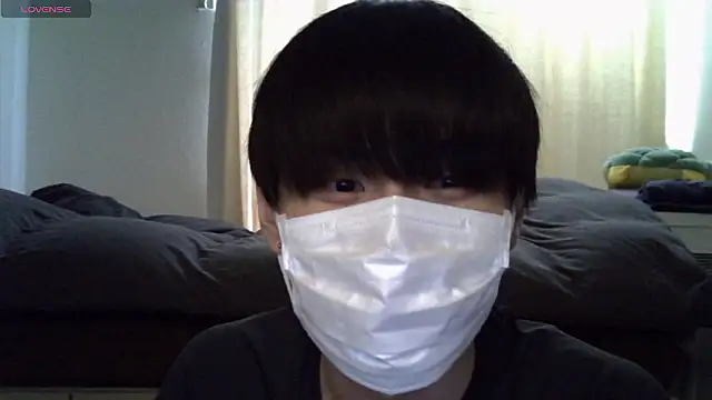 Snapshot of huto_0513 chatting on 02-04-26, 03:12 huto 0513 online show from 02-04-26, 03:12