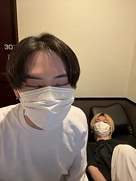 Snapshot of huto_0513 chatting on 03-16-26, 12:31 huto 0513 online show from 03-16-26, 12:31